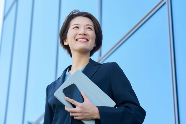女性による営業代行チームなら、大阪営業代行株式会社